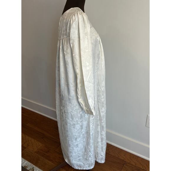 Character Women’s Long Sleeve Long Retro White Nightgown Dress Size Medium - Picture 5 of 9